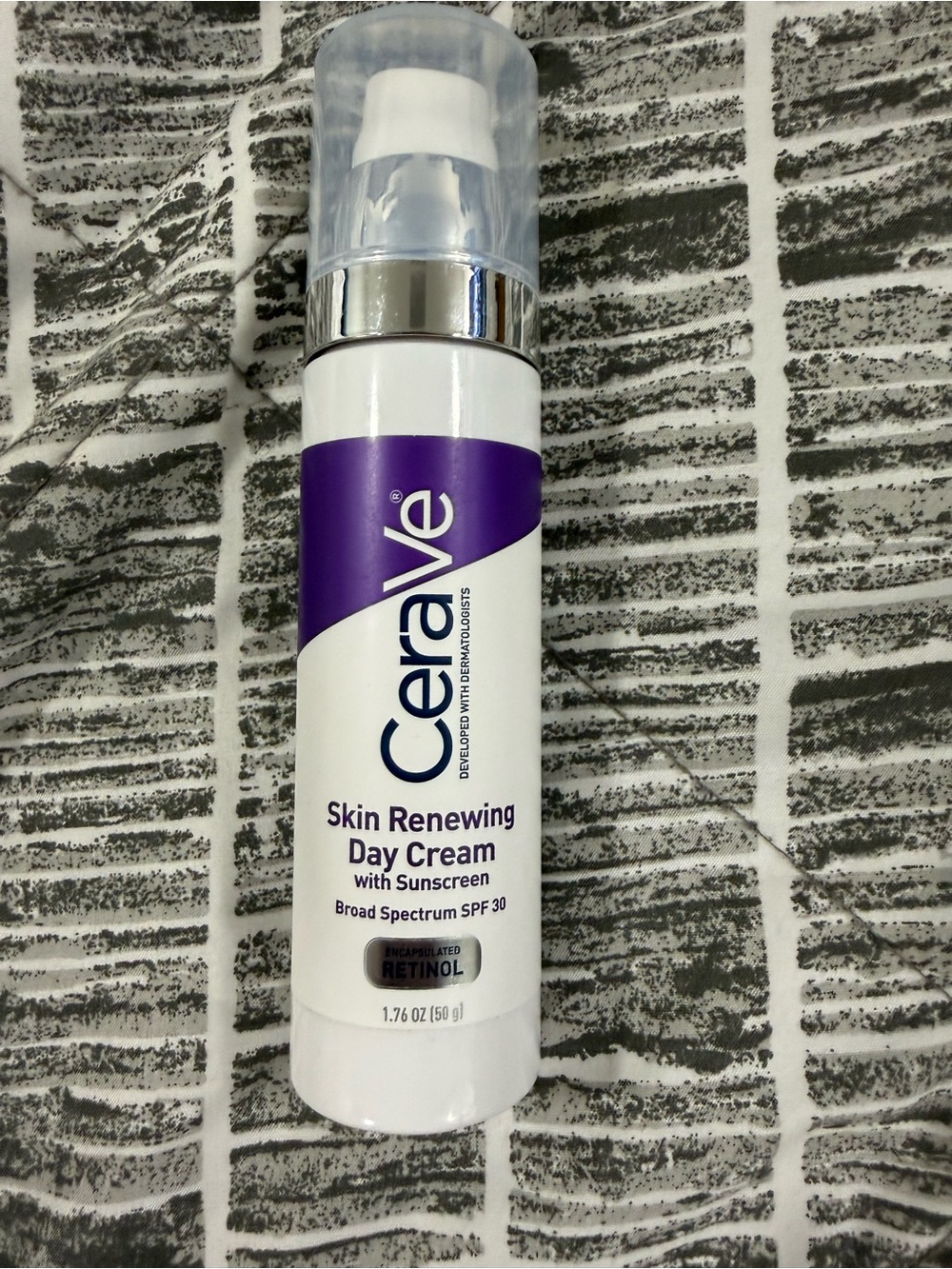 CeraVe Skin Renewing Day Cream with Sunscreen SPF 30 - New without Box